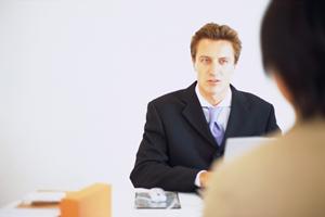 占い師にデリケートな悩みを相談するなら
